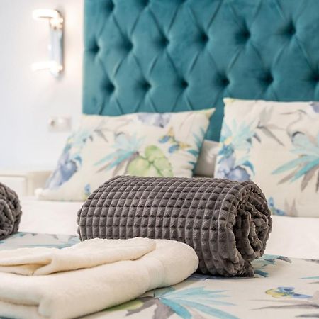 Dona Sofia Apartment Фуeнхирола Екстериор снимка