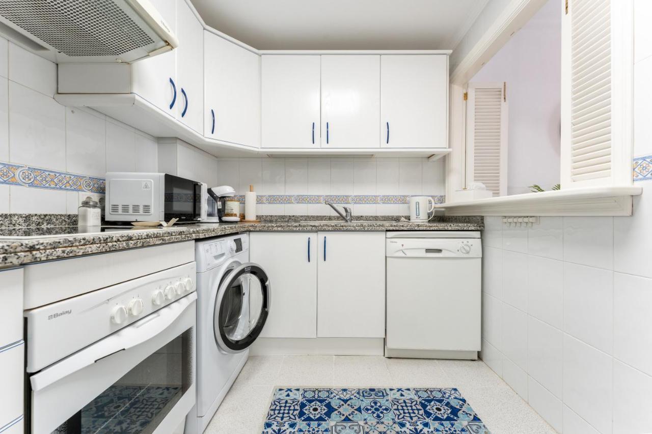 Dona Sofia Apartment Фуeнхирола Екстериор снимка