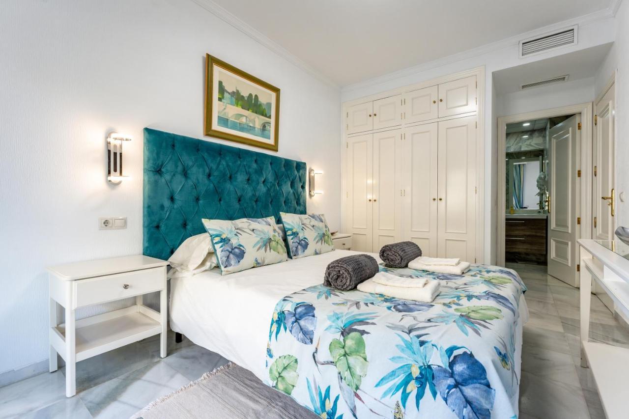Dona Sofia Apartment Фуeнхирола Екстериор снимка