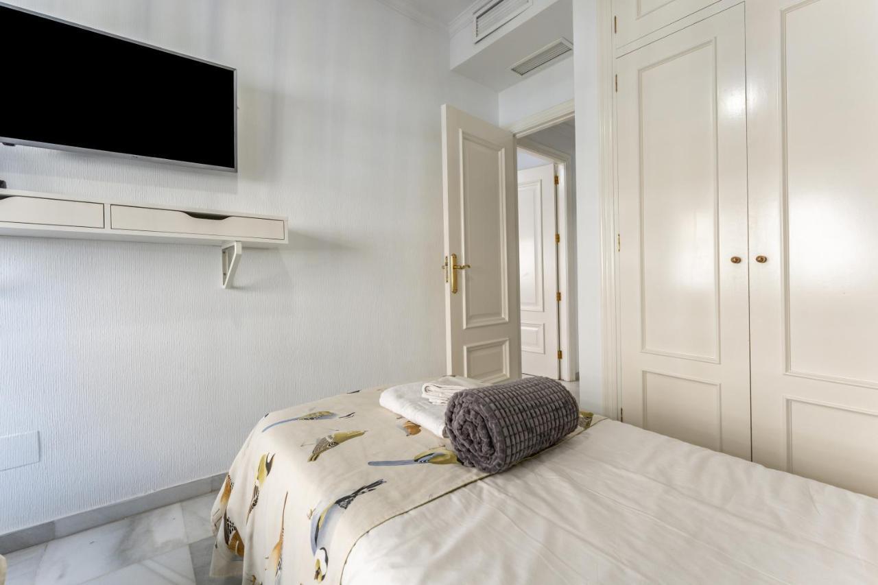 Dona Sofia Apartment Фуeнхирола Екстериор снимка