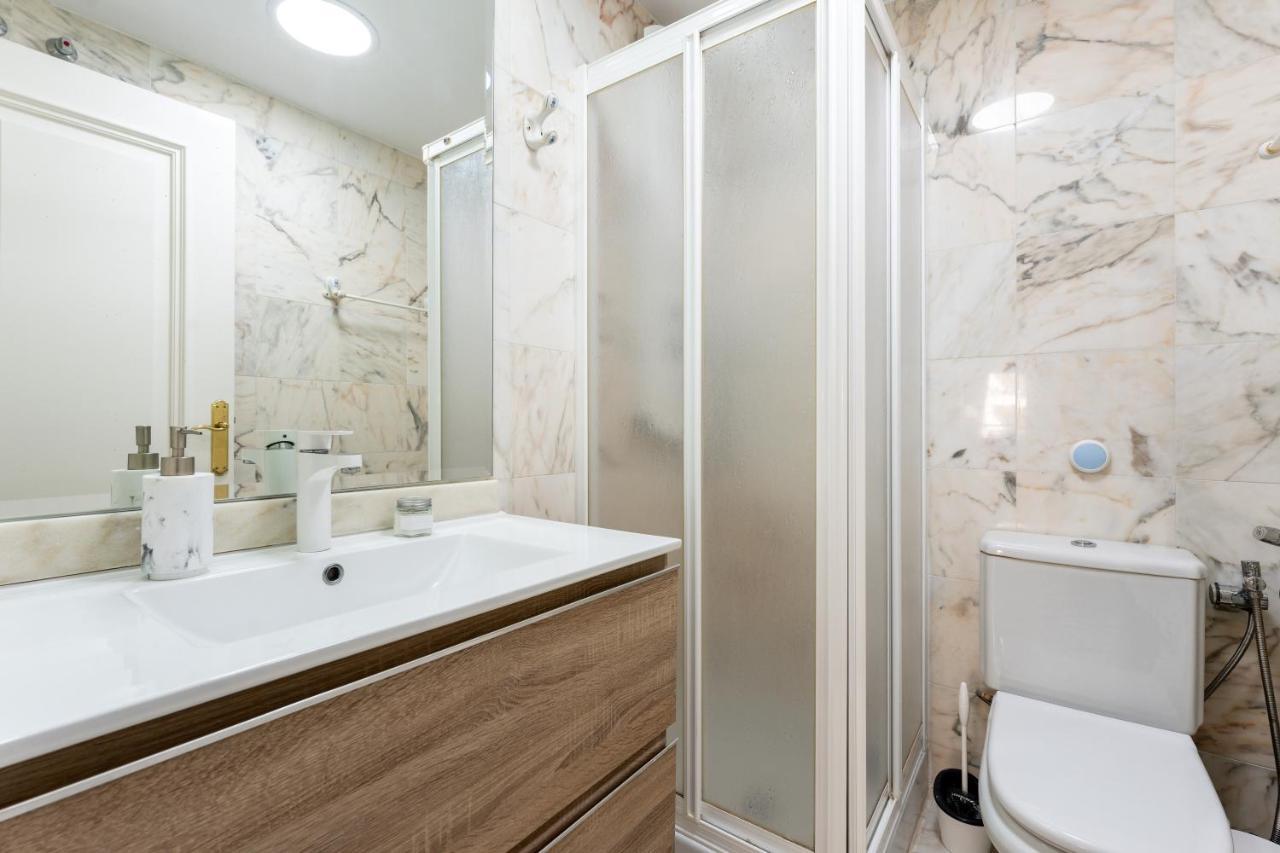 Dona Sofia Apartment Фуeнхирола Екстериор снимка